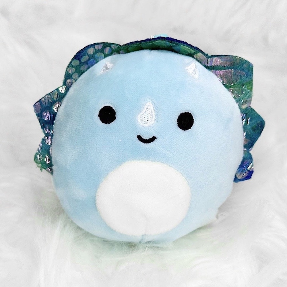 NWT Malik the Dinosaur squishmallow clip !!